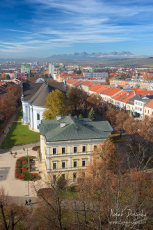 Námestie z kostolnej veže Námestie z kostolnej veže