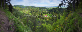 Výhľad na Čingov a Tatry zo Sovej skaly