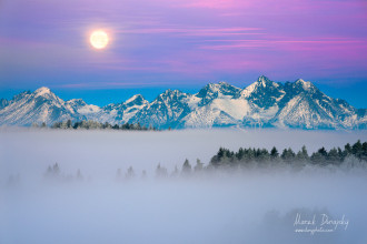 Západ Mesiaca za Tatry